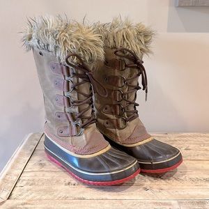 Sorel - Women’s Joan of Arctic Boot - Size 9